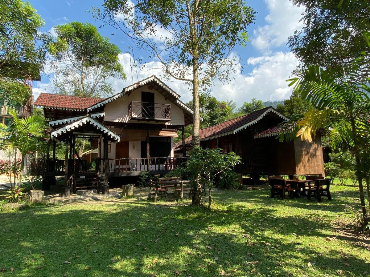 Rustic Chalet - Dahlia N Mawar At Sedim Vista 쿨림 외부 사진