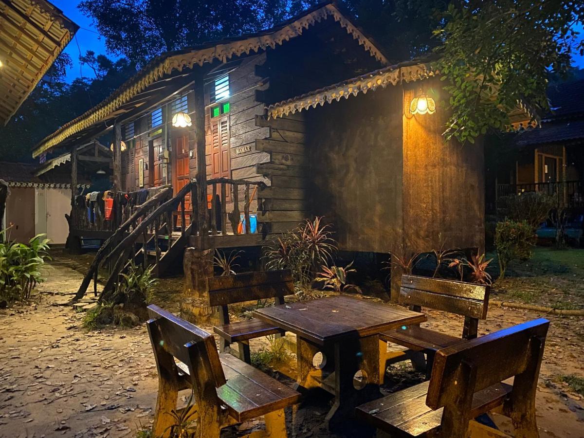 Rustic Chalet - Dahlia N Mawar At Sedim Vista 쿨림 외부 사진
